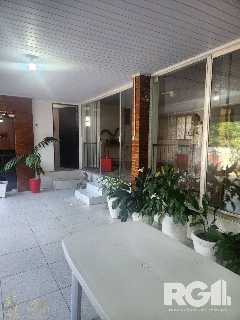 Casa à venda com 3 quartos, 150m², Beco Avenida do Lami no bairro Boa Vista do Sul em Porto Alegre