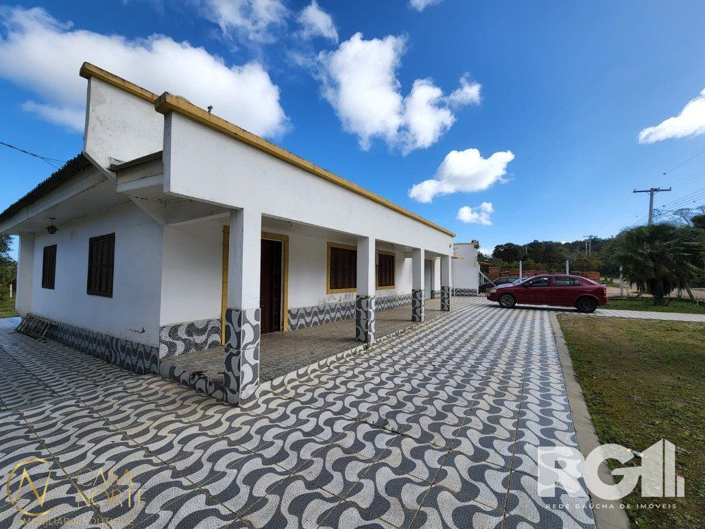 Sítio à venda com 2 quartos, 3060m², 2 vagas, Estrada da Taquara no bairro São Caetano em Porto Alegre