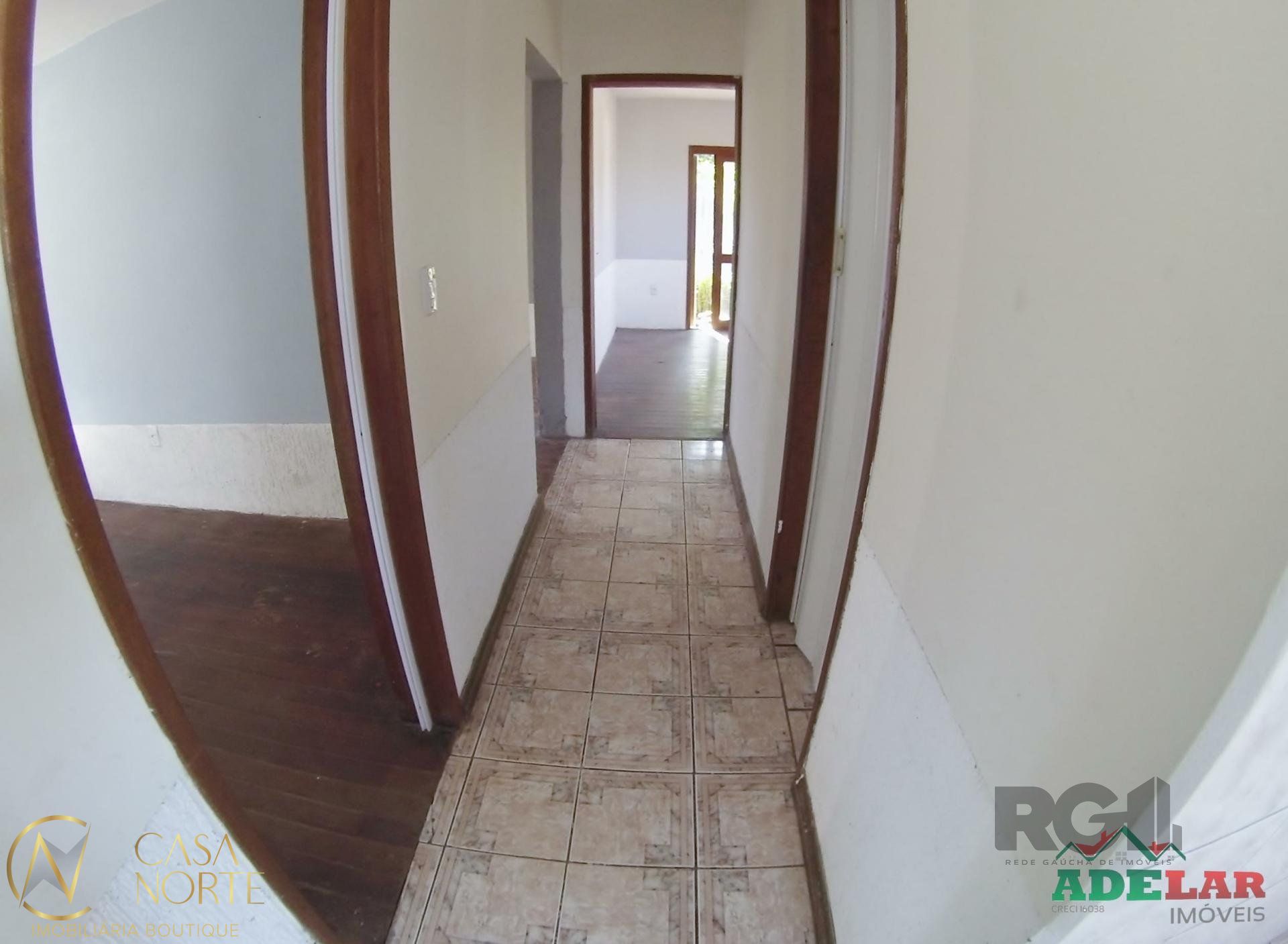 Casa à venda com 3 quartos, 240m², 2 vagas, Rua Reinaldo Muller no bairro Ponta Grossa em Porto Alegre
