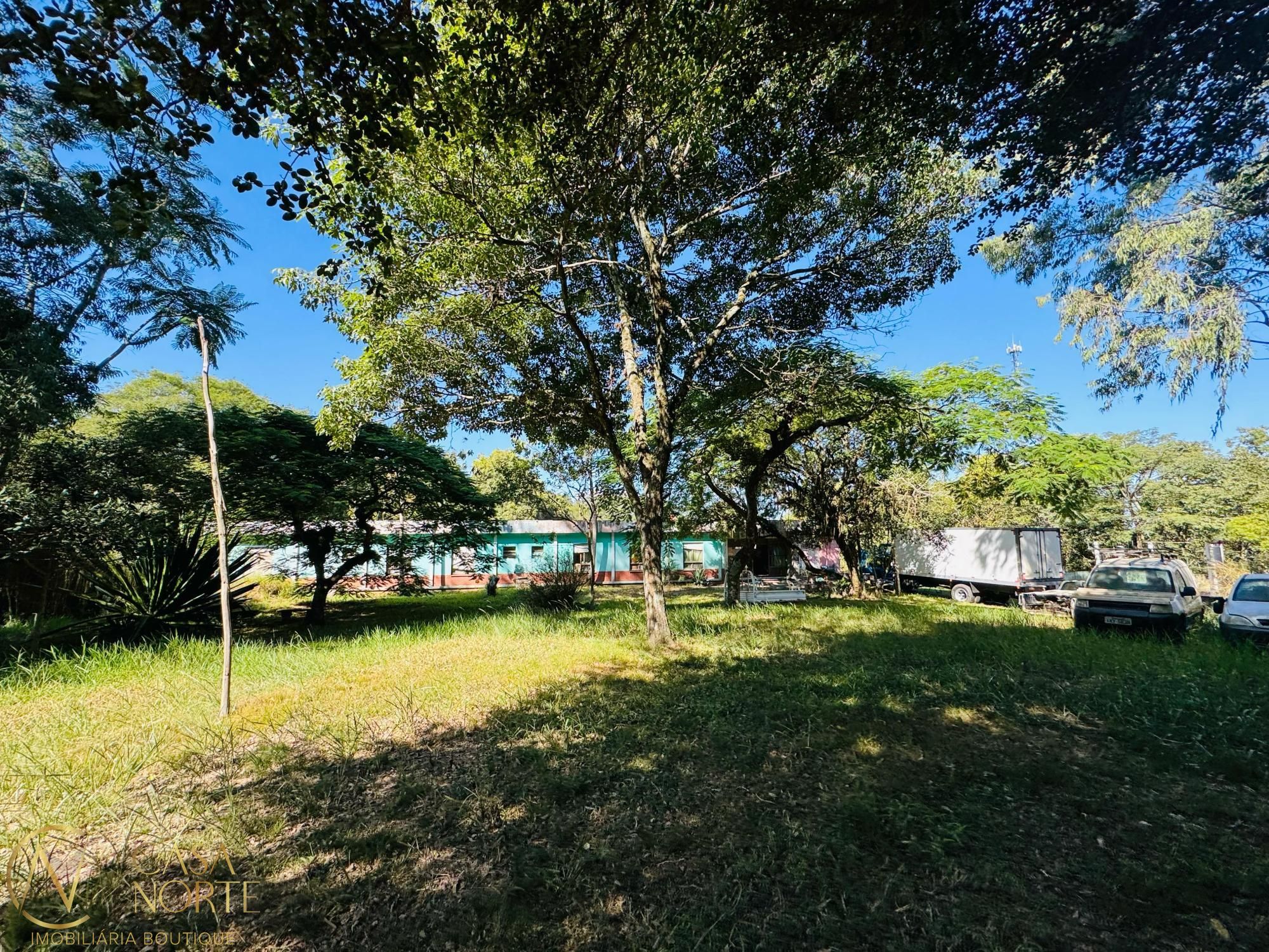 Área Rural à venda  com 225m², Avenida Edgar Pires de Castro no bairro Lageado em Porto Alegre