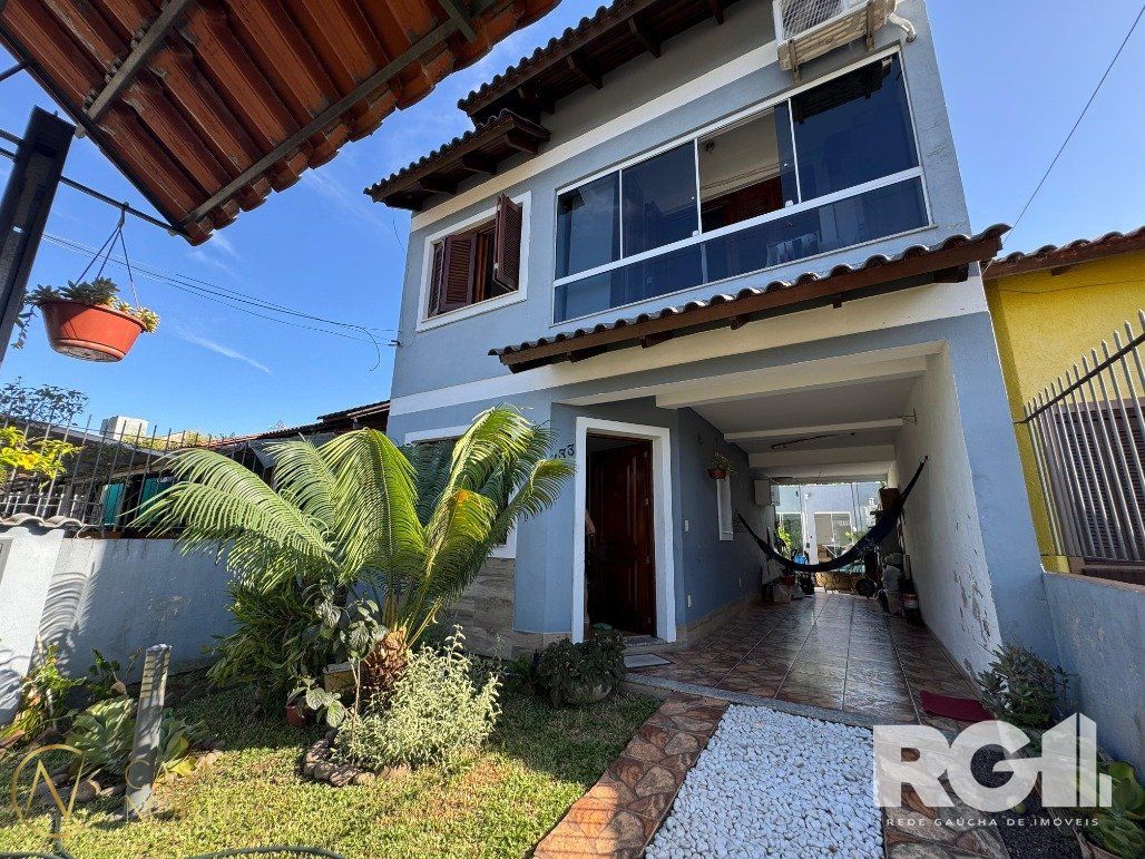 Casa à venda com 3 quartos, 100m², 1 suíte, 2 vagas, Rua Baldoino Bottini no bairro Hípica em Porto Alegre