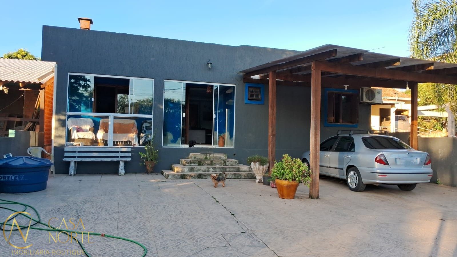Casa à venda com 3 quartos, 223m², 1 suíte, 2 vagas, Avenida Edgar Pires de Castro no bairro Lageado em Porto Alegre