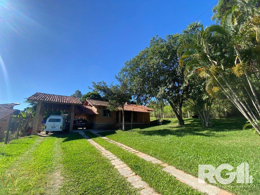 Sítio à venda com 1 quarto, 77m², 1 suíte, 3 vagas, Beco João Paulo Coelho no bairro Lageado em Porto Alegre