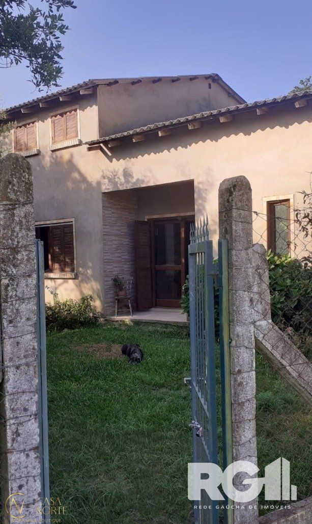 Sobrado à venda com 4 quartos, 180m², Beco Oito Mil e Dezesseis no bairro Lageado em Porto Alegre