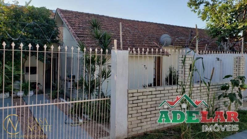 Casa à venda com 3 quartos, 150m², Acesso E no bairro Restinga em Porto Alegre