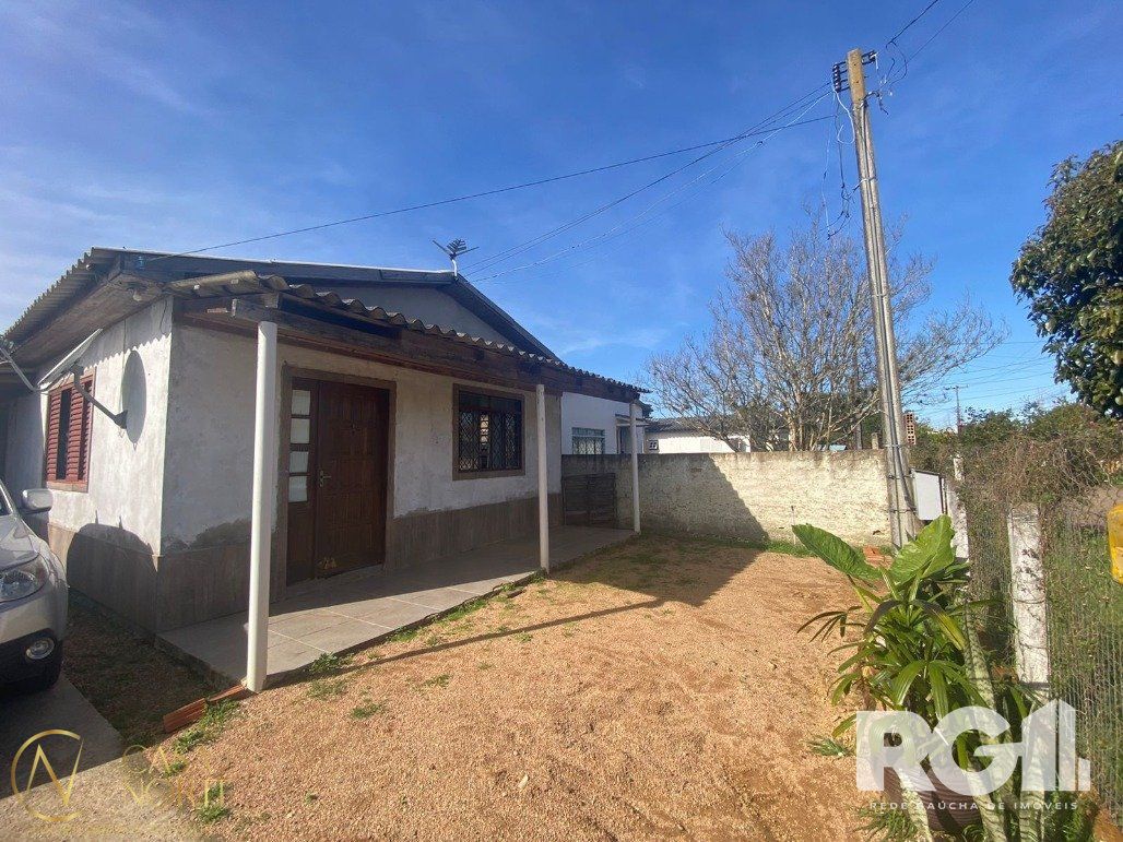 Casa à venda com 2 quartos, 300m², 1 vaga, Estrada do Varejao no bairro Lami em Porto Alegre
