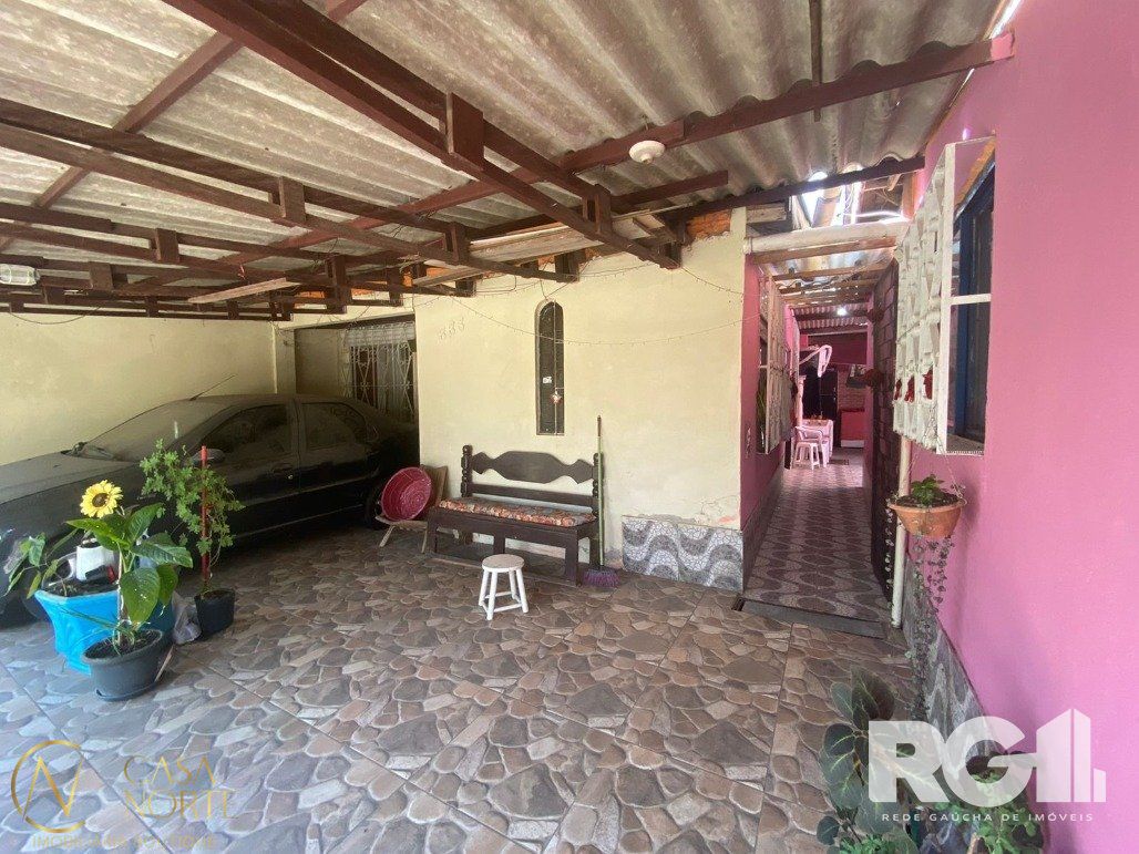 Casa à venda com 3 quartos, 150m², 1 vaga, Beco G no bairro Restinga em Porto Alegre