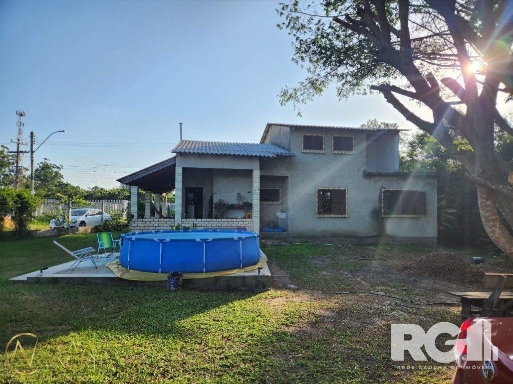Sobrado à venda com 4 quartos, 180m², Beco Oito Mil e Dezesseis no bairro Lageado em Porto Alegre