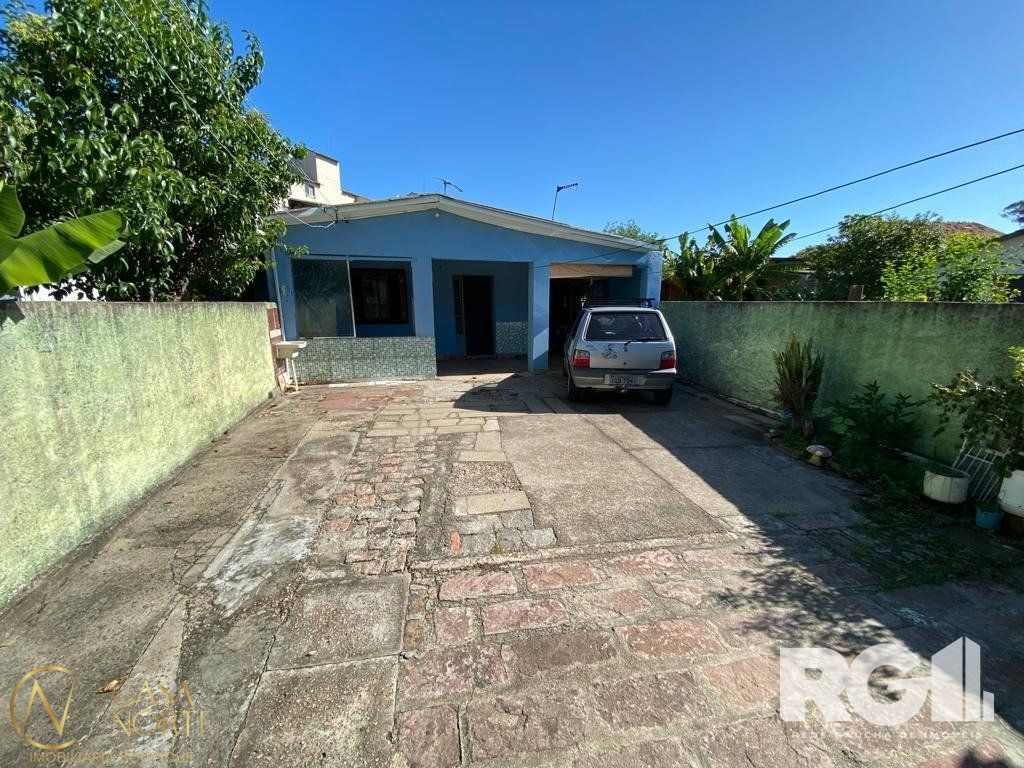 Casa à venda com 2 quartos, 186m², 2 vagas, Rua Canela Doce no bairro Restinga em Porto Alegre