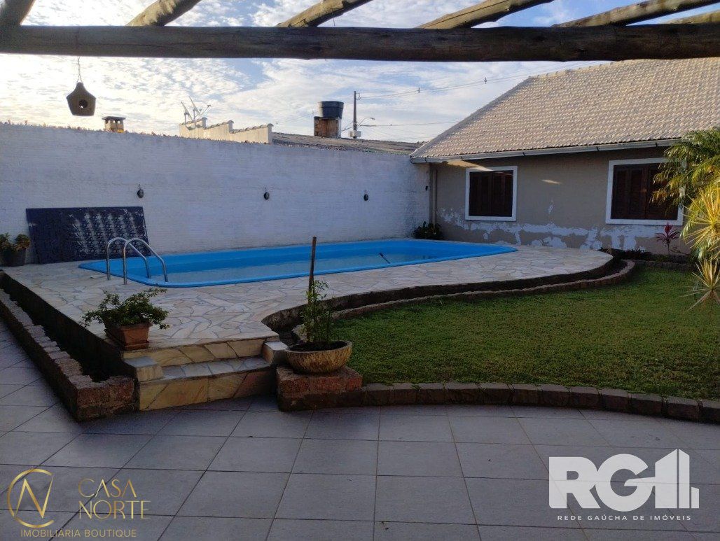 Casa à venda com 3 quartos, 192m², Rua Brinco-De-Princesa no bairro Restinga em Porto Alegre