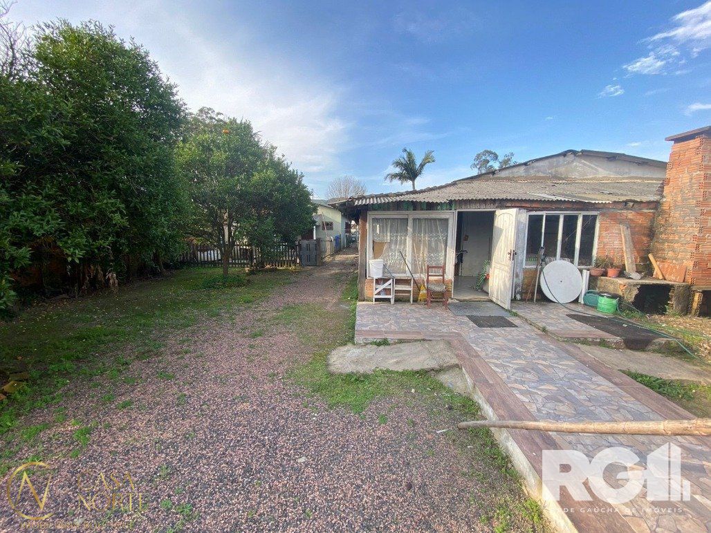 Casa à venda com 2 quartos, 1000m², Rua Oito Mil e Treze no bairro Lageado em Porto Alegre