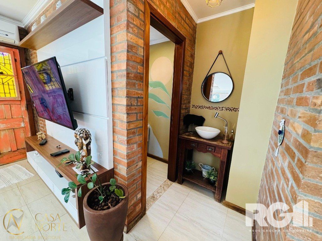 Casa à venda com 2 quartos, 120m², 1 suíte, 3 vagas, Rua Antônio da Silva Só no bairro Belém Novo em Porto Alegre