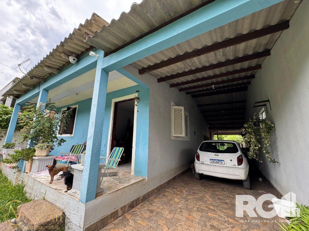 Casa à venda com 2 quartos, 161m², 3 vagas, Beco do Armando no bairro Lageado em Porto Alegre