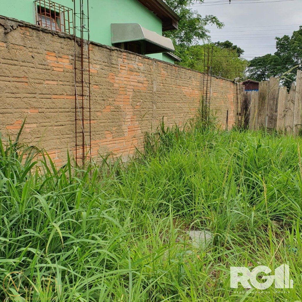 Terreno à venda  com 102m², Beco a B no bairro Restinga em Porto Alegre