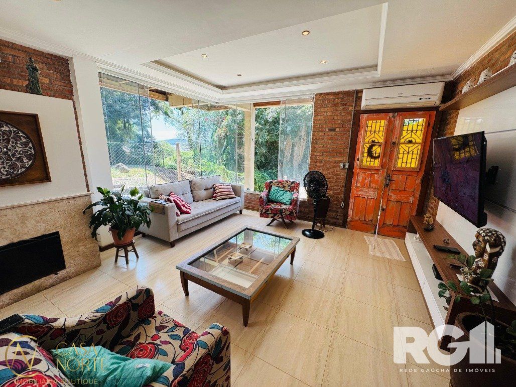 Casa à venda com 2 quartos, 120m², 1 suíte, 3 vagas, Rua Antônio da Silva Só no bairro Belém Novo em Porto Alegre