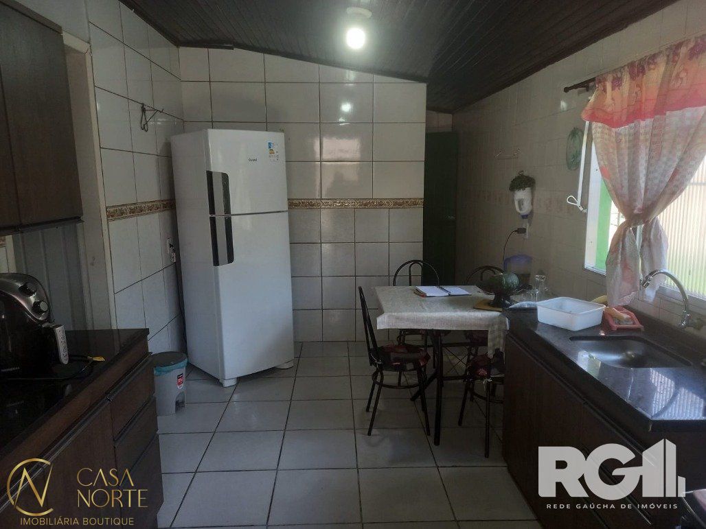 Casa à venda com 2 quartos, 80m², Rua F no bairro Extrema em Porto Alegre