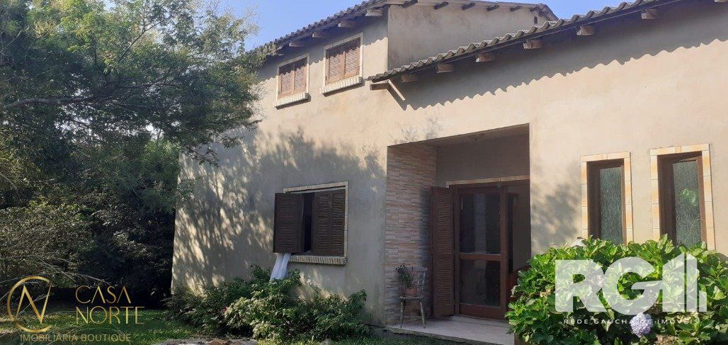 Sobrado à venda com 4 quartos, 180m², Beco Oito Mil e Dezesseis no bairro Lageado em Porto Alegre