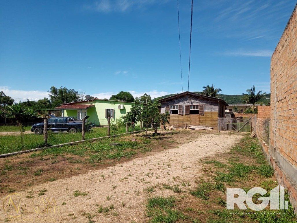 Casa à venda com 3 quartos, 500m², 1 vaga, Rua Oito Mil e Quatorze no bairro Lageado em Porto Alegre