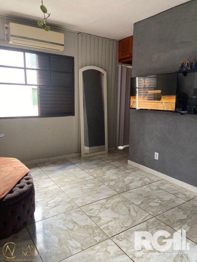 Apartamento à venda com 2 quartos, 48m², Rua Eugênio Rodrigues no bairro Restinga em Porto Alegre