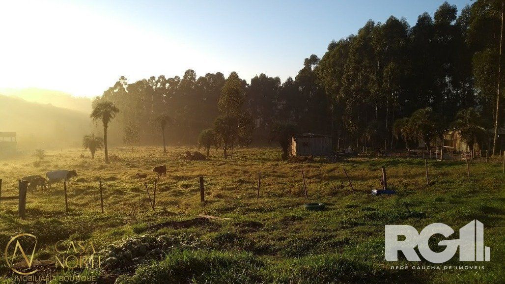 Sítio à venda com 2 quartos, 100m², Estrada do Varejão no bairro Lami em Porto Alegre