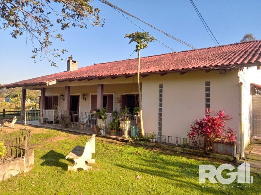 Sítio à venda com 3 quartos, 3022m², Rua Adroaldo de Souza Santos no bairro São Caetano em Porto Alegre