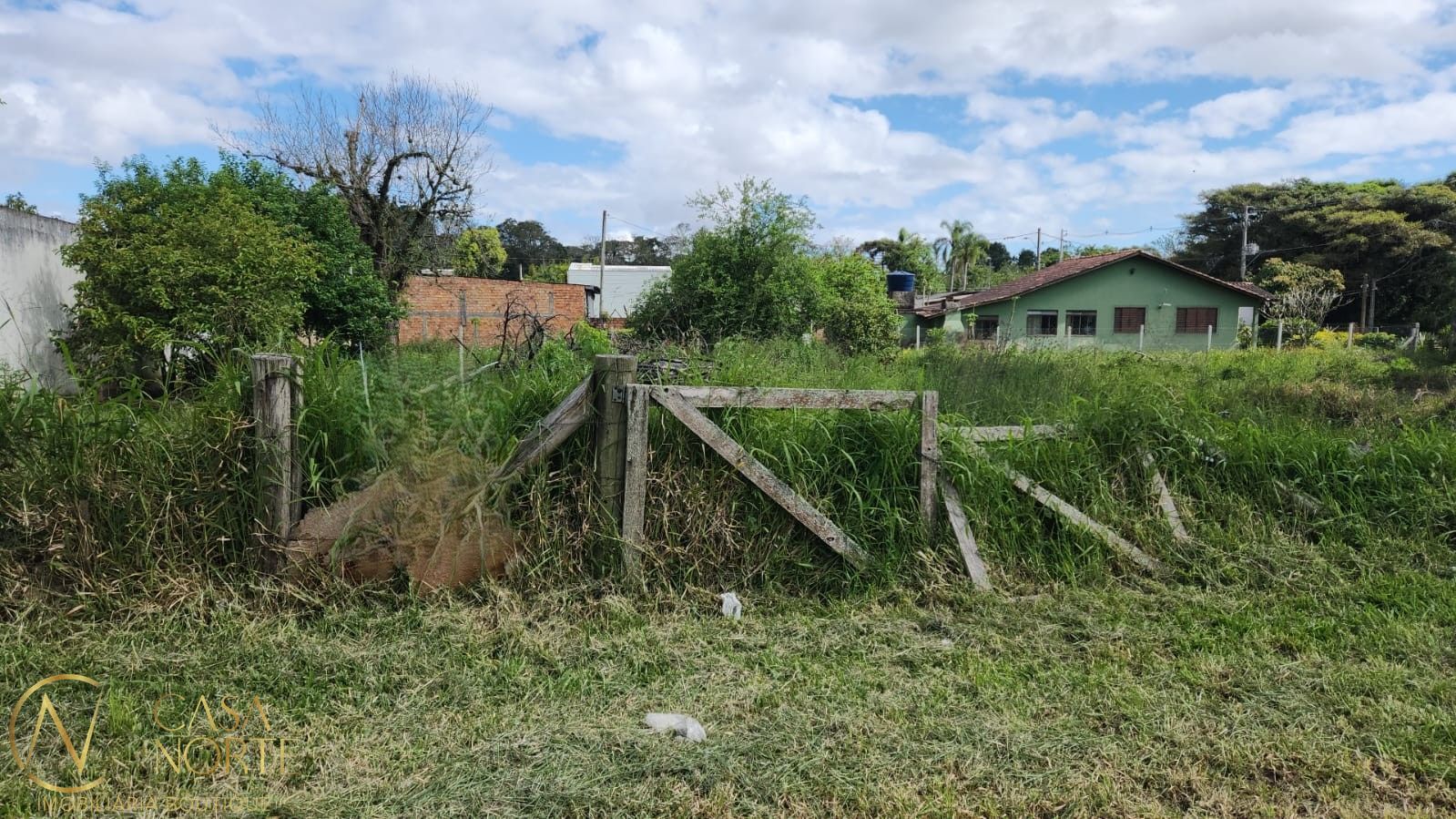 Terreno à venda  com 880m², Avenida do Lami no bairro Boa Vista do Sul em Porto Alegre
