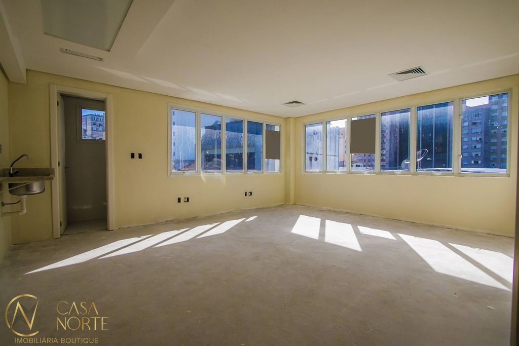 Sala Comercial à venda com 1 quarto, 29m², 1 vaga, Rua Washington Luiz no bairro Centro Histórico em Porto Alegre
