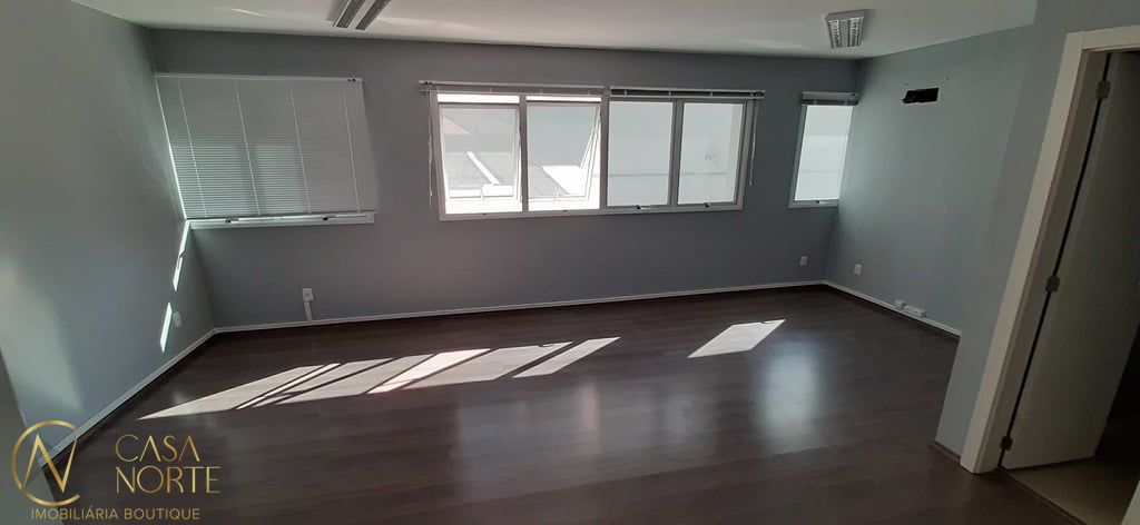 Sala Comercial à venda , 32m², 1 vaga, Visconde do Herval no bairro Menino Deus em Porto Alegre