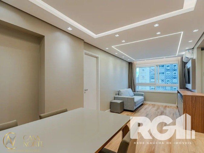 Apartamento à venda com 3 quartos, 81m², 1 suíte, 1 vaga, Rua Jerônymo Zelmanovitz no bairro São Sebastião em Porto Alegre