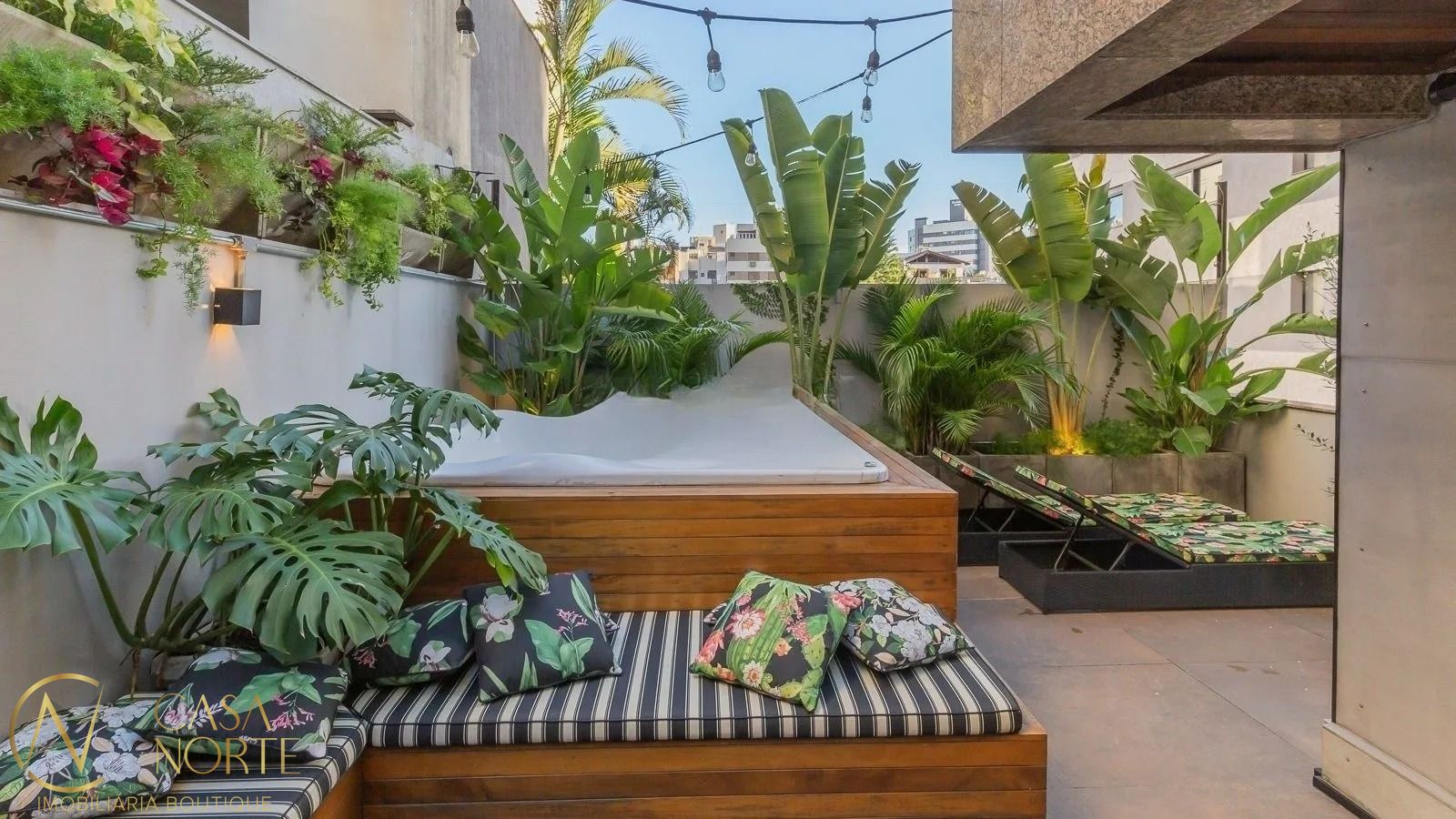 Apartamento Garden à venda com 2 quartos, 162m², 1 suíte, 2 vagas, Avenida Lageado no bairro Petrópolis em Porto Alegre