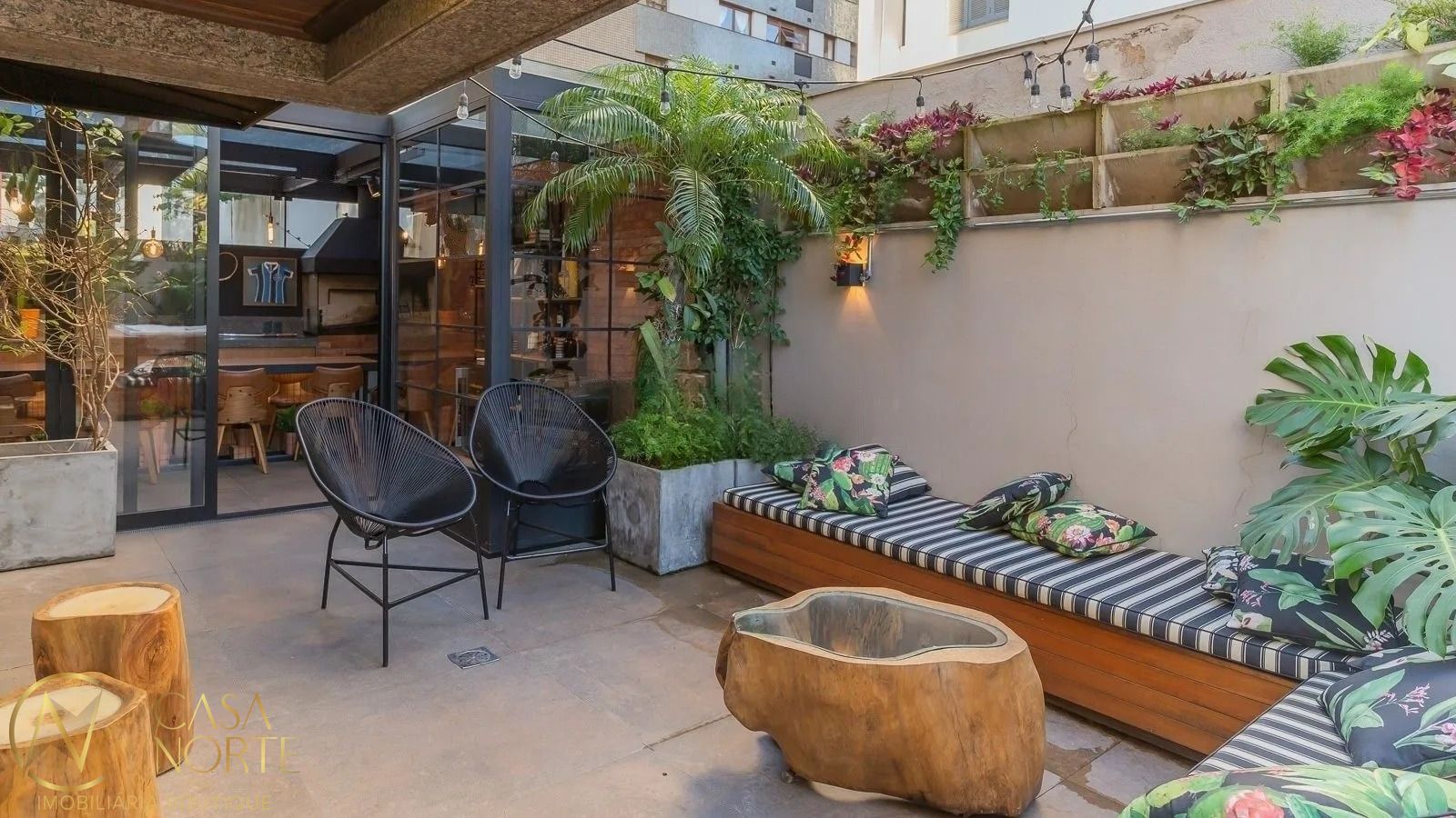 Apartamento Garden à venda com 2 quartos, 162m², 1 suíte, 2 vagas, Avenida Lageado no bairro Petrópolis em Porto Alegre