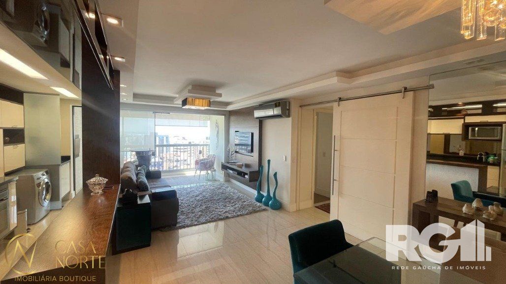 Apartamento à venda com 2 quartos, 86m², 1 suíte, 1 vaga, Avenida Luiz Manoel Gonzaga no bairro Três Figueiras em Porto Alegre