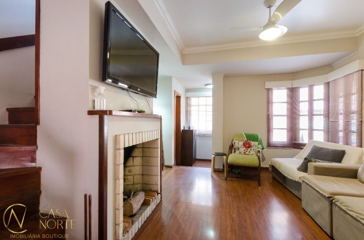 Casa de Condomínio à venda com 3 quartos, 173m², 1 suíte, 2 vagas, Avenida Coronel Marcos no bairro Pedra Redonda em Porto Alegre