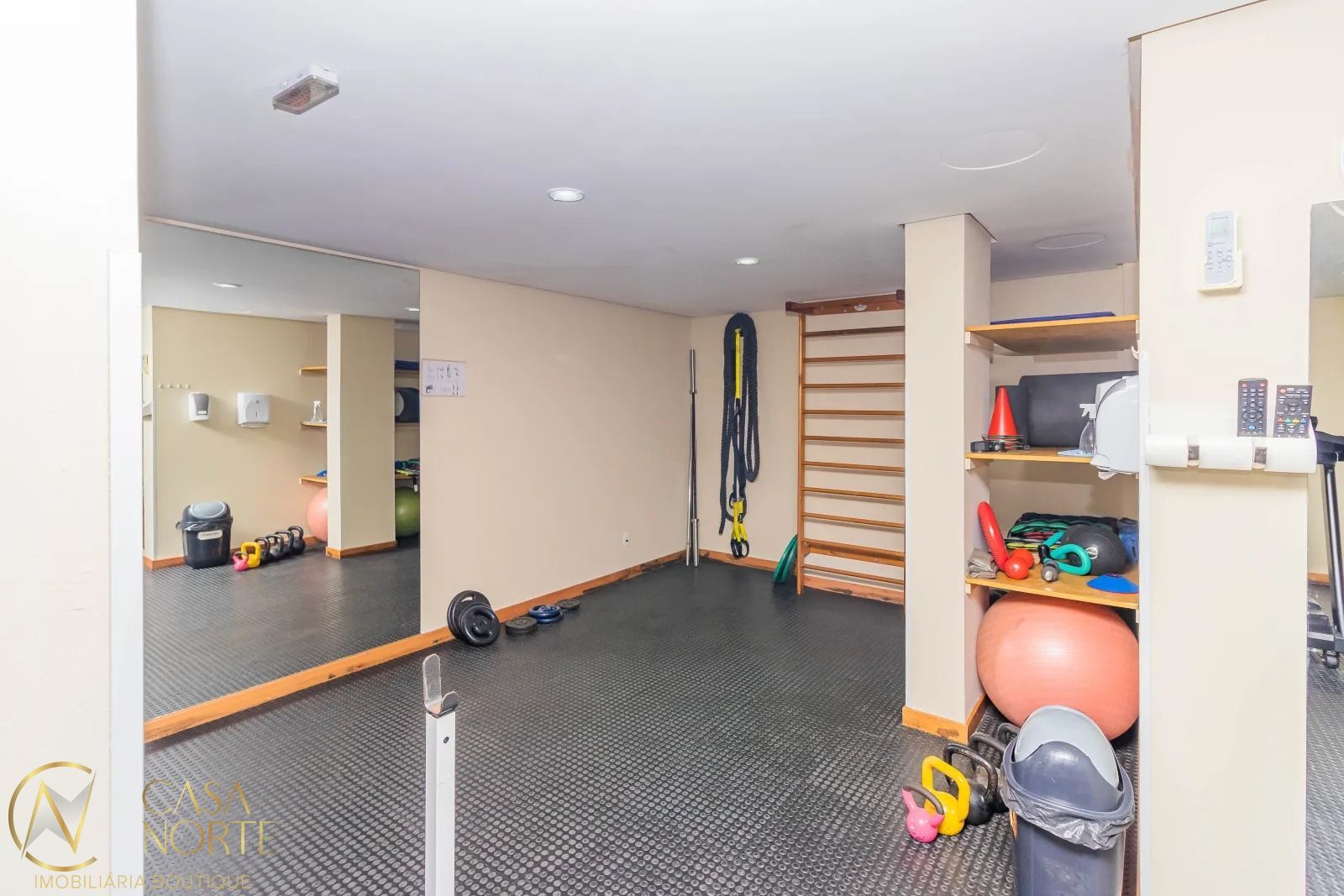 Apartamento Garden à venda com 3 quartos, 107m², 1 suíte, 1 vaga, Avenida Doutor Nilo Peçanha no bairro Chácara das Pedras em Porto Alegre