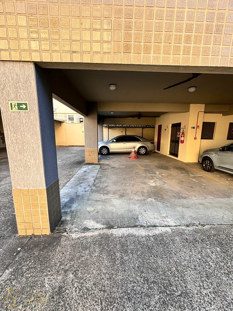 Apartamento à venda com 2 quartos, 90m², 1 vaga, Botafogo no bairro Menino Deus em Porto Alegre