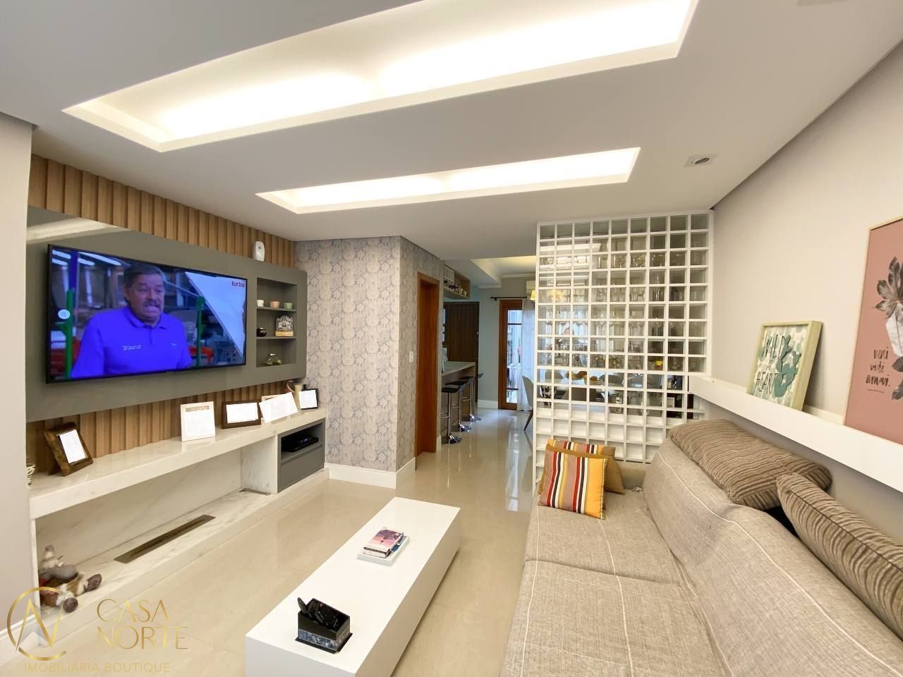 Casa à venda com 3 quartos, 147m², 1 suíte, 3 vagas, Avenida Senador Daniel Krieger no bairro Jardim Planalto em Porto Alegre