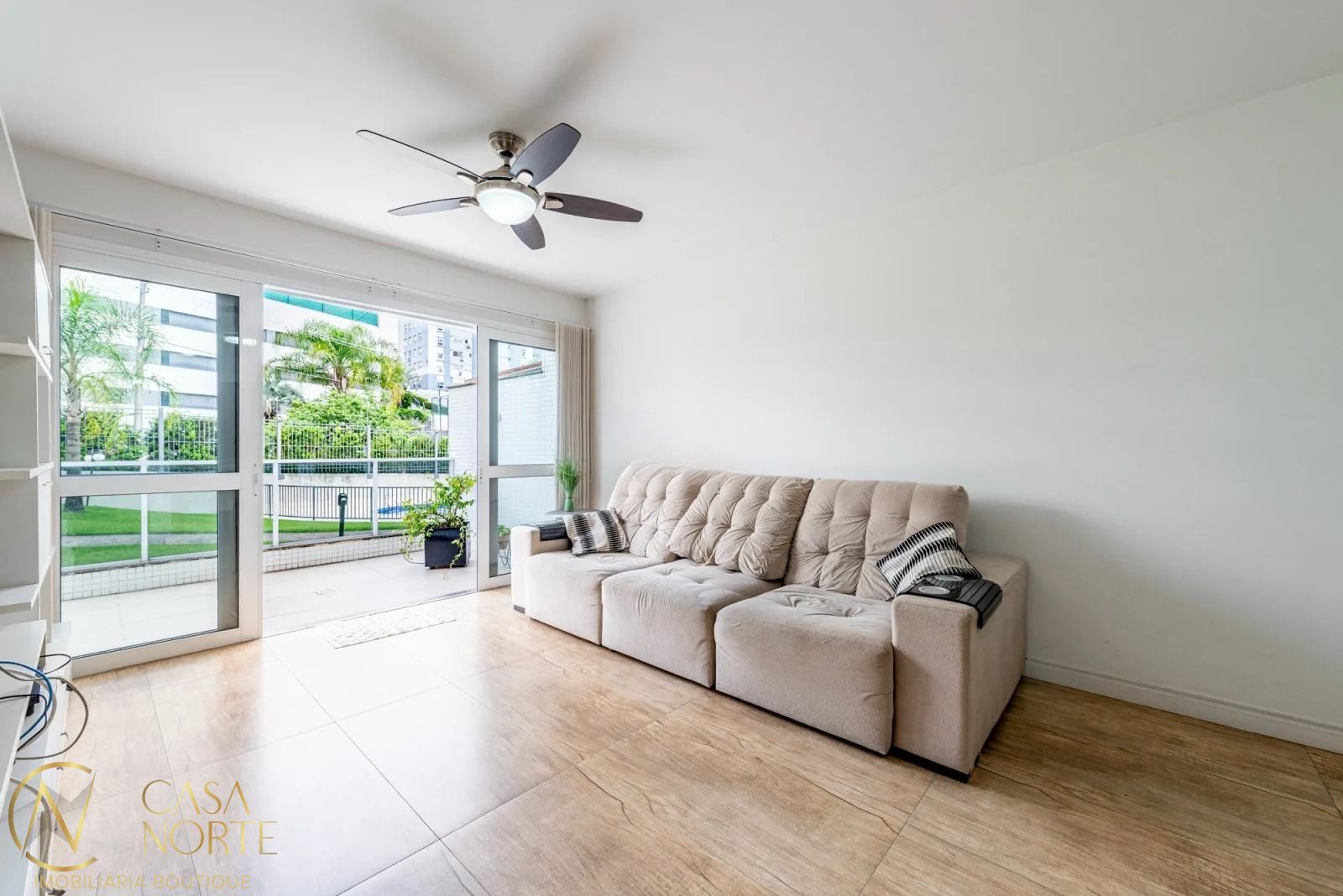Apartamento Garden à venda com 3 quartos, 108m², 1 suíte, 2 vagas, Avenida Doutor Nilo Peçanha no bairro Chácara das Pedras em Porto Alegre