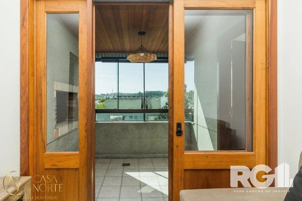 Apartamento à venda com 2 quartos, 65m², 2 vagas, Rua Doutor Ernesto Ludwig no bairro Chácara das Pedras em Porto Alegre