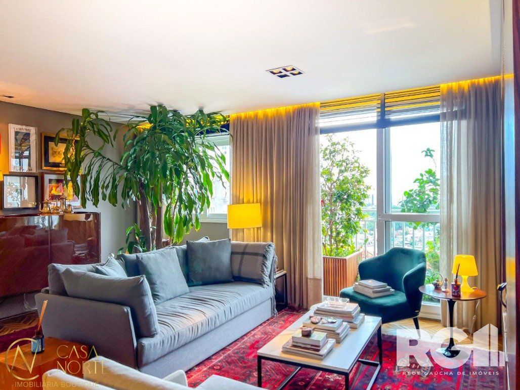 Apartamento à venda com 3 quartos, 72m², 1 suíte, 1 vaga, Rua Doutor Carlos Renato Rua Fonseca no bairro Jardim Sabará em Porto Alegre