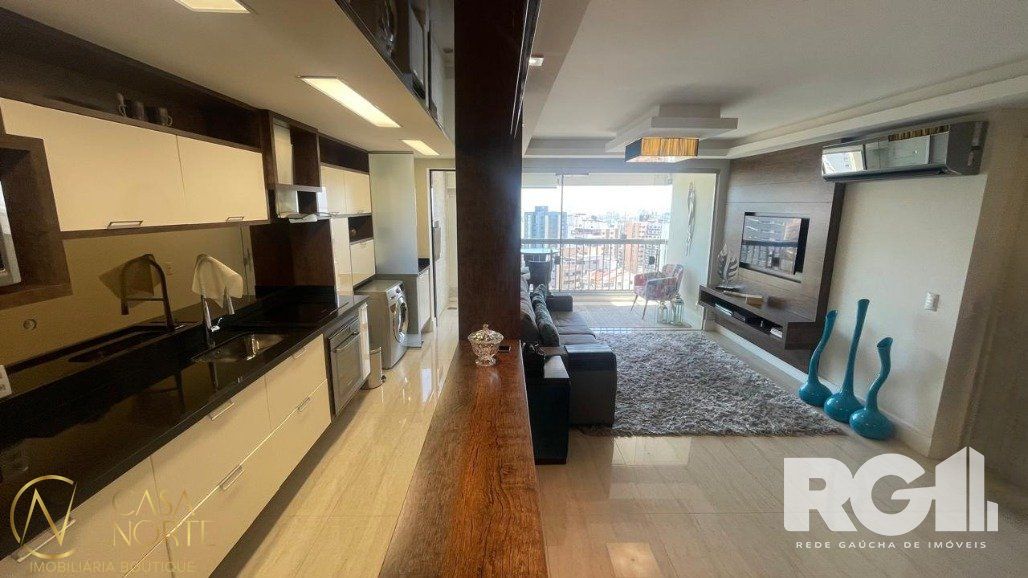 Apartamento à venda com 2 quartos, 86m², 1 suíte, 1 vaga, Avenida Luiz Manoel Gonzaga no bairro Três Figueiras em Porto Alegre