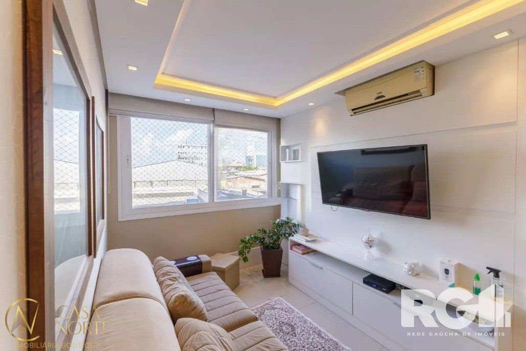 Apartamento à venda com 2 quartos, 59m², 1 suíte, 1 vaga, Rua Augusto Severo no bairro São João em Porto Alegre