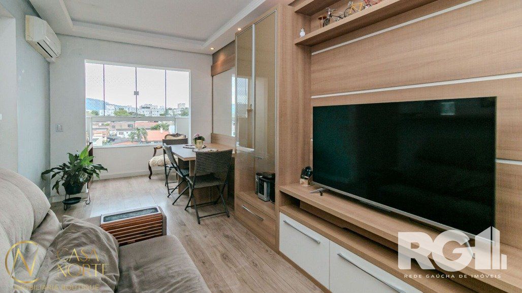 Apartamento à venda com 3 quartos, 68m², 1 suíte, 1 vaga, Rua Tenente Ary Tarrago no bairro Jardim Itu em Porto Alegre