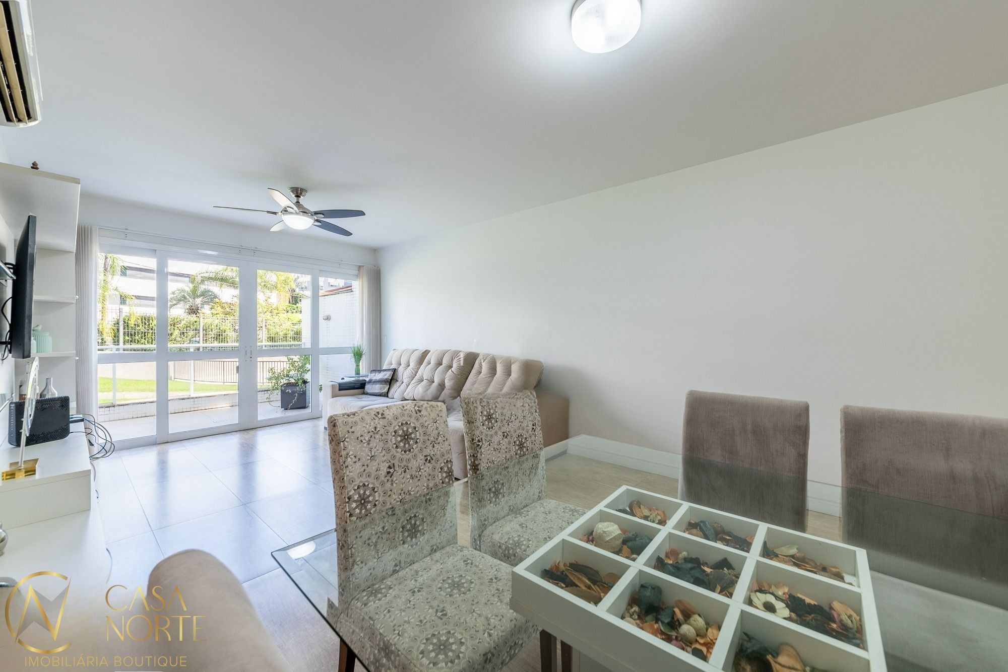 Apartamento Garden à venda com 3 quartos, 108m², 1 suíte, 2 vagas, Avenida Doutor Nilo Peçanha no bairro Chácara das Pedras em Porto Alegre