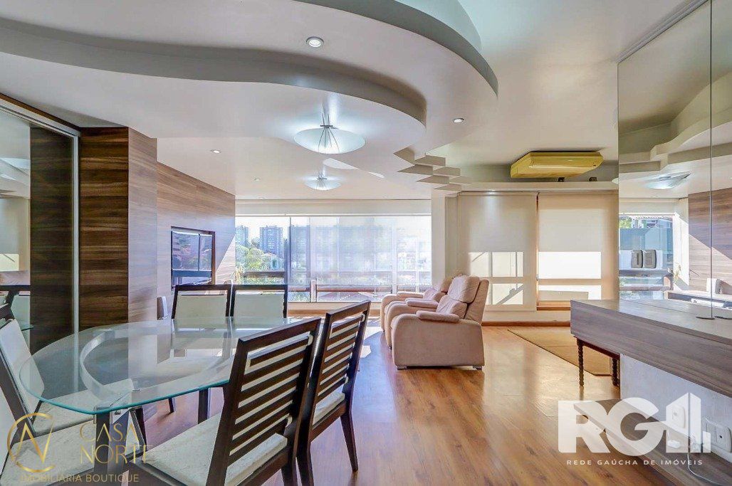 Cobertura à venda com 3 quartos, 220m², 1 suíte, 3 vagas, Avenida Montreal no bairro Jardim Lindóia em Porto Alegre