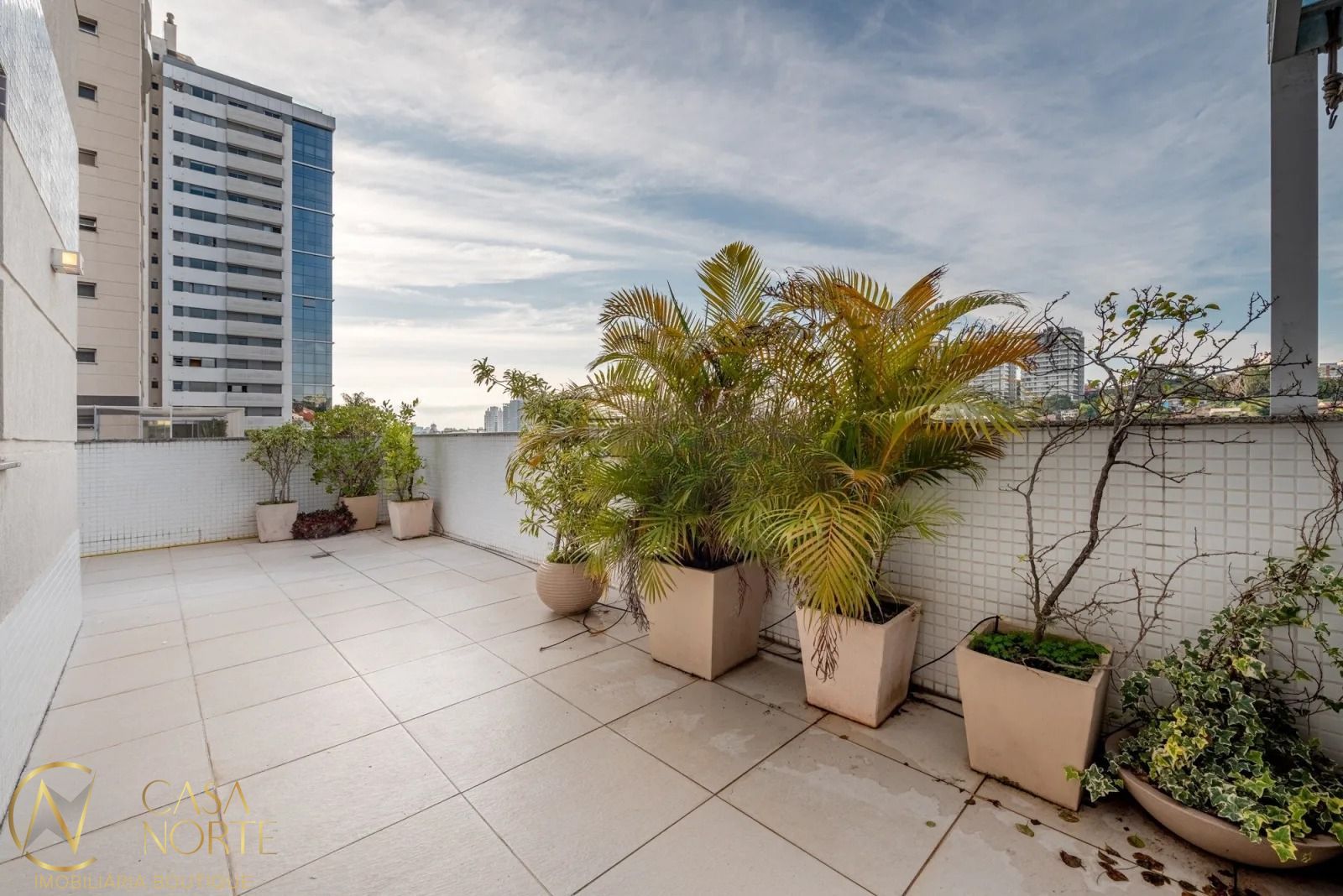 Apartamento Garden à venda com 3 quartos, 178m², 1 suíte, 2 vagas, Avenida Doutor Nilo Peçanha no bairro Chácara das Pedras em Porto Alegre