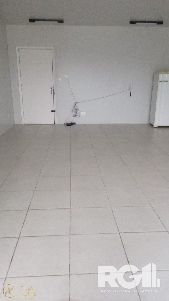 Sala Comercial à venda , 60m², Rua Visconde de Pelotas no bairro Passo da Areia em Porto Alegre