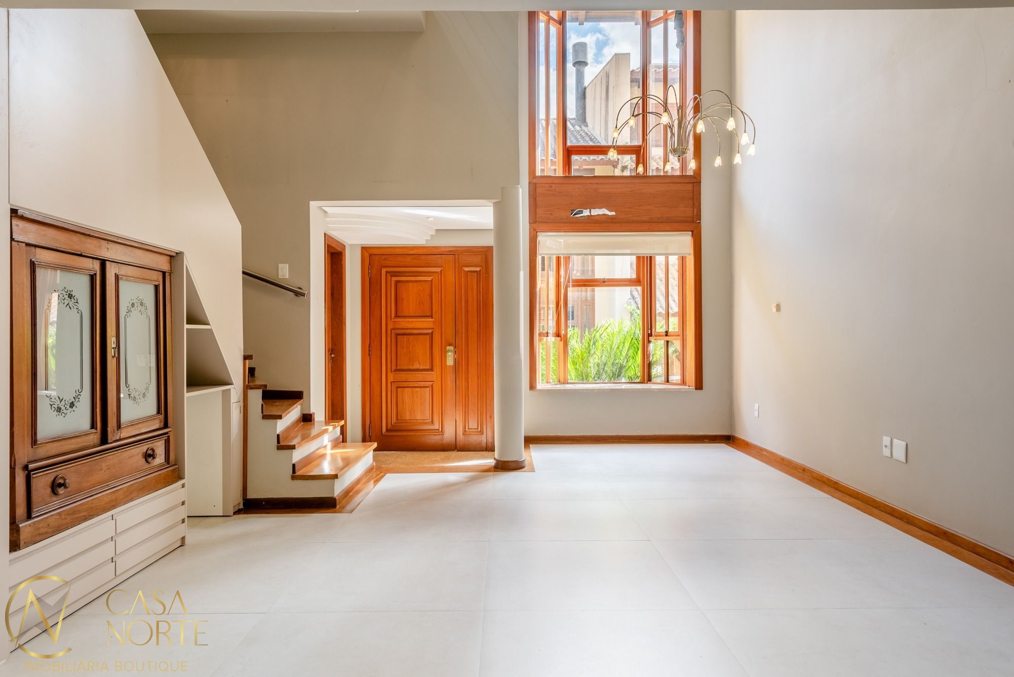 Casa de Condomínio à venda com 4 quartos, 258m², 1 suíte, 2 vagas, Rua Quatorze de Julho no bairro Boa Vista em Porto Alegre