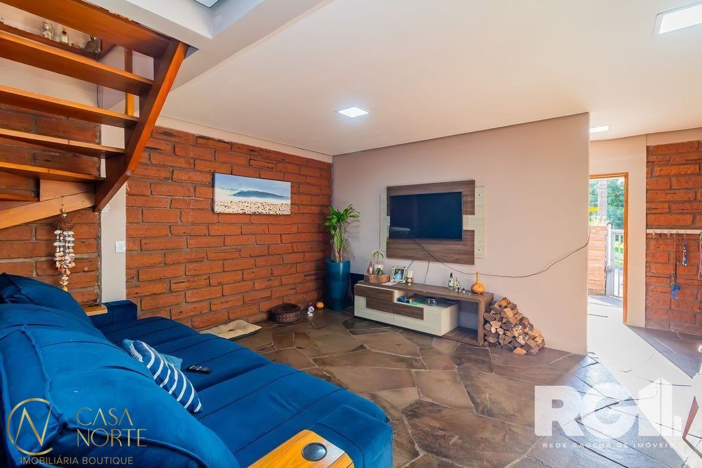 Casa à venda com 3 quartos, 165m², 1 suíte, 2 vagas, Rua Luiz Fontoura Júnior no bairro Jardim Planalto em Porto Alegre