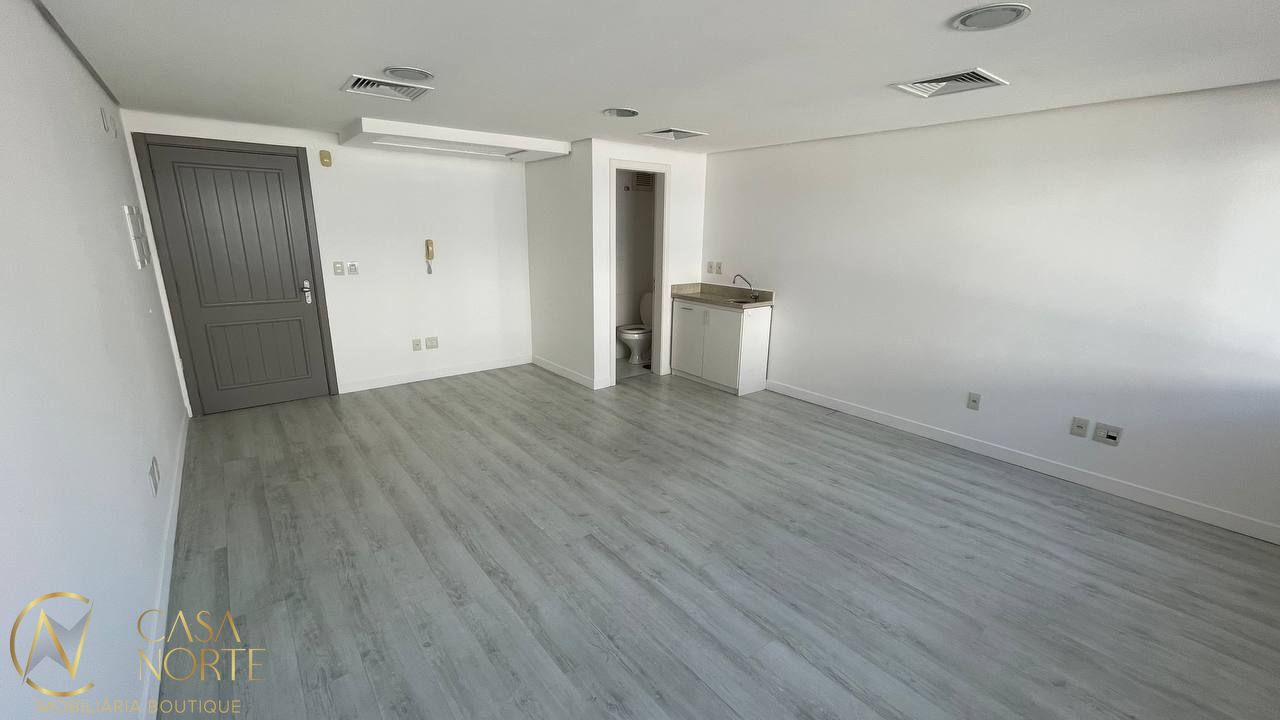 Sala Comercial à venda com 1 quarto, 29m², 1 vaga, Rua Washington Luiz no bairro Centro Histórico em Porto Alegre