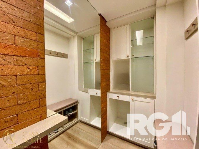 Apartamento à venda com 3 quartos, 81m², 1 suíte, 2 vagas, Rua Jerônymo Zelmanovitz no bairro São Sebastião em Porto Alegre